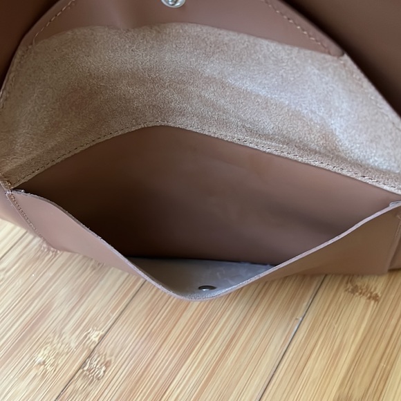 Stunning Cowhide Bucket Bag & Pouch by Lancaster, City - Picture 4 of 10